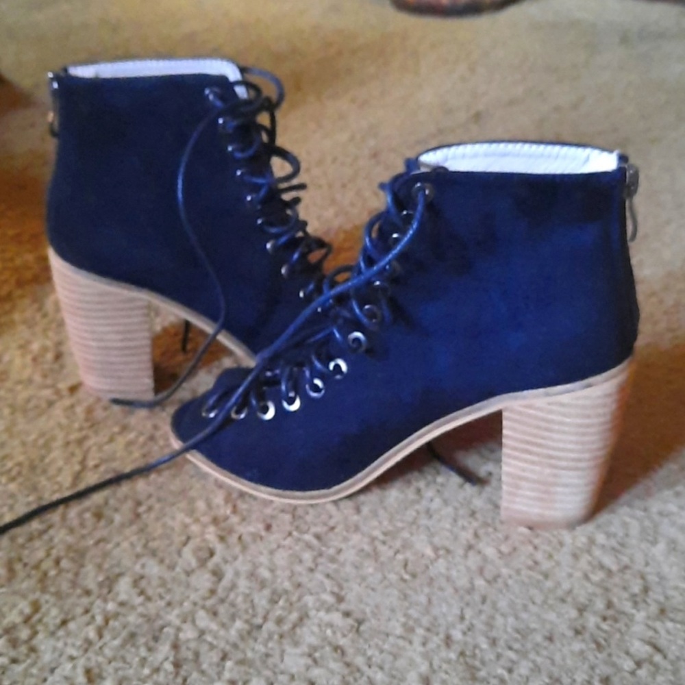 Women's Blue Lace-Up Ankle Boots